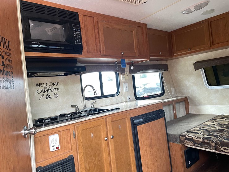 #1976-•-2012-coachman-camper-(no-title)-image-43