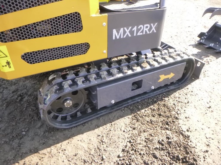 2025-agt-mx12rx-hydraulic-excavator-image-27