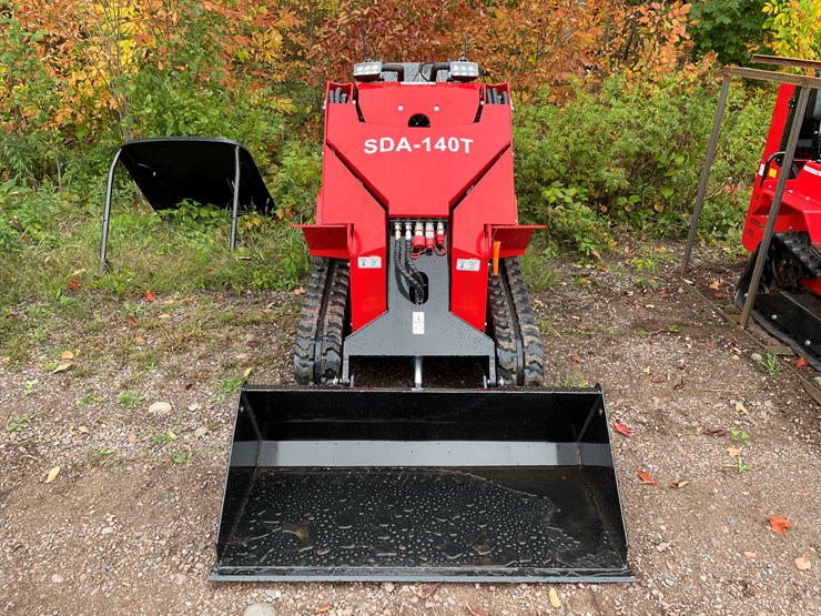 #8169-•-agt-crawler-loader-image-2
