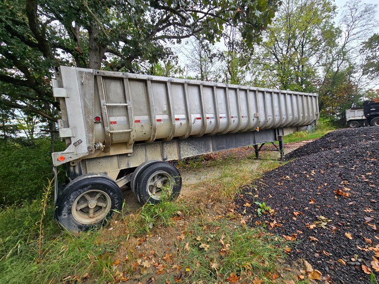 1970-fruehauf-end-dump-trailer-image-19