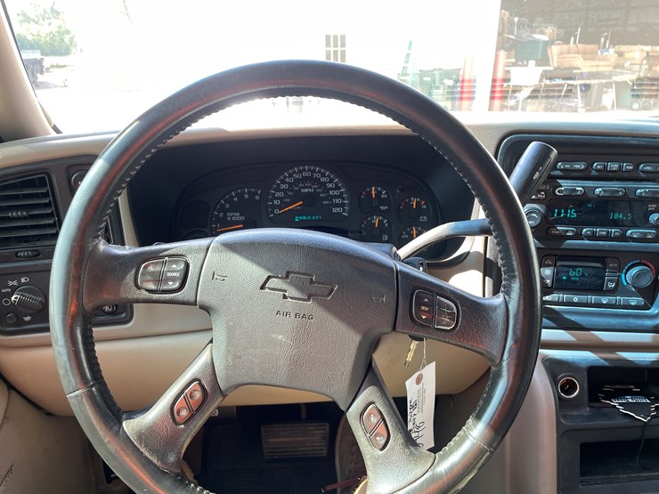 #1020-•-2005-chevy-tahoe-4x4-suv-(has-wi-title)-image-47