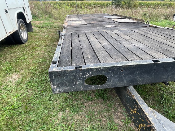 #1022-•-1997-flat-bed-trailer-(has-wi-title)-image-17