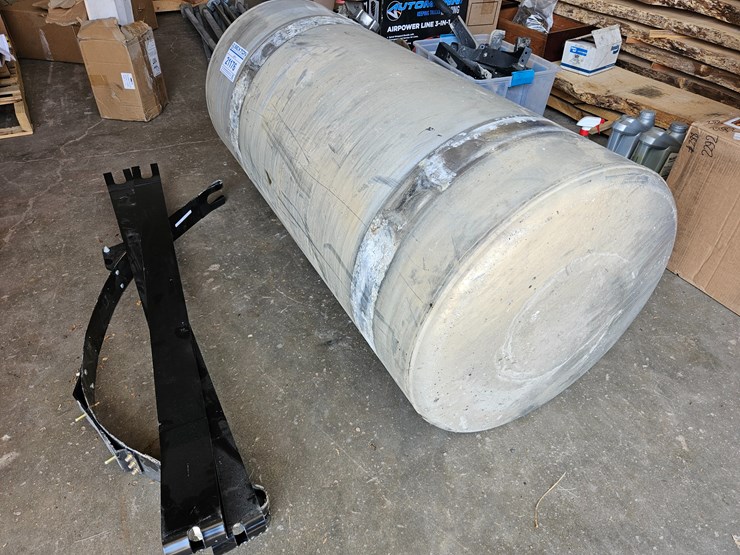 #21176-•-120-gallon-tank-w/-bands-image-2