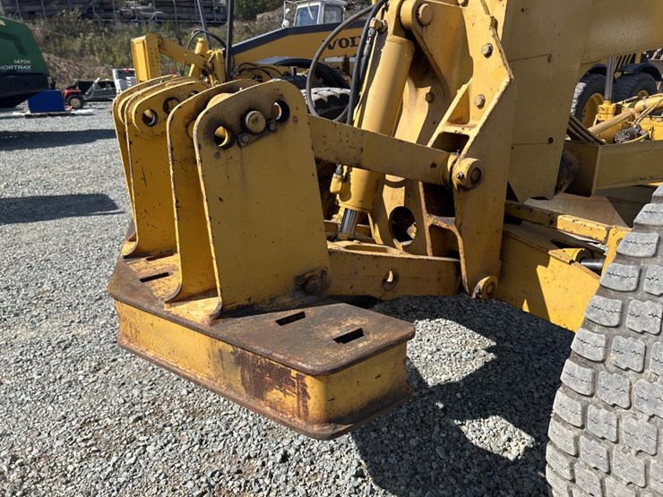 deere-770bh-image-9
