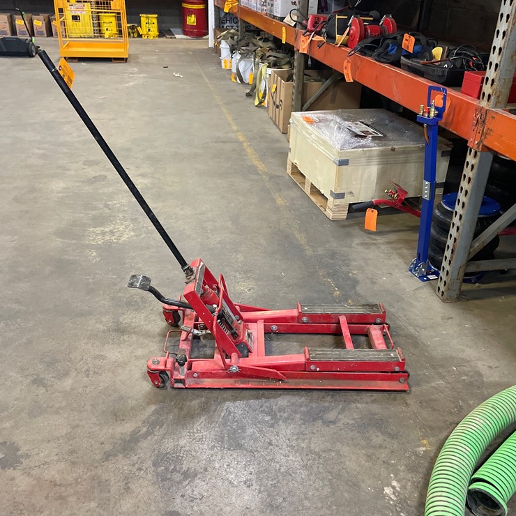 #5564 • Motorcycle Lift (PR6)