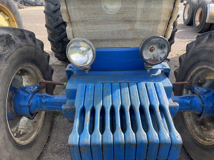 ford-7710-image-18
