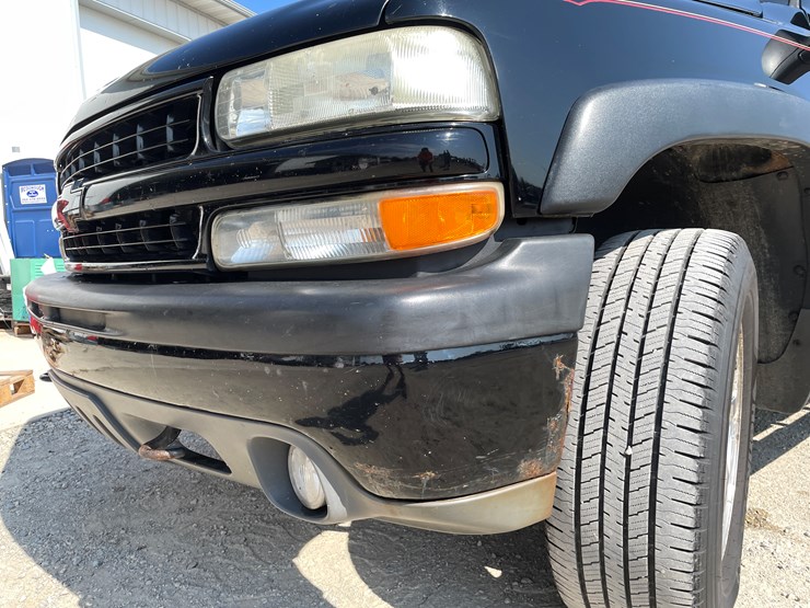 #1020-•-2005-chevy-tahoe-4x4-suv-(has-wi-title)-image-14