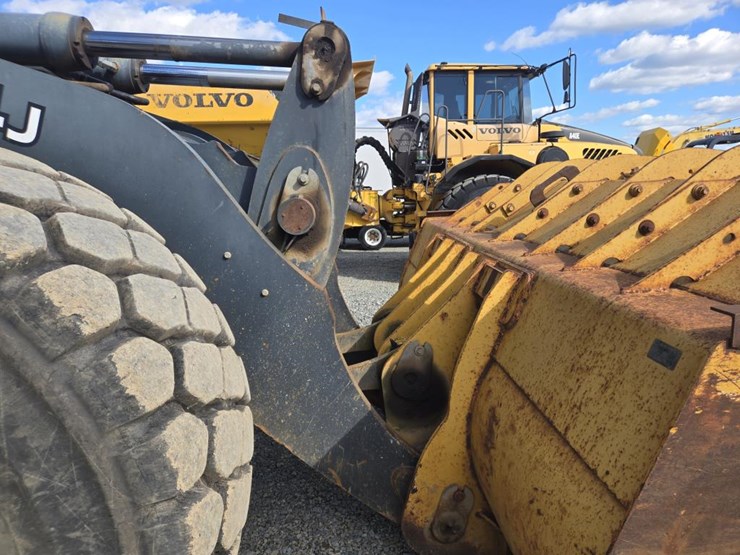 2007-deere-844j-image-11