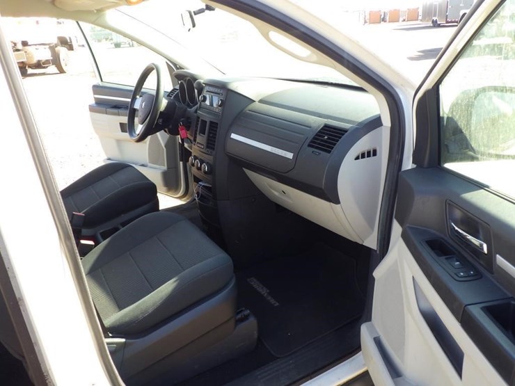 2009-dodge-grand-caravan-image-6
