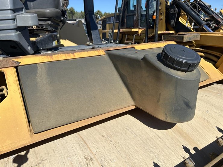 caterpillar-cb54-image-19