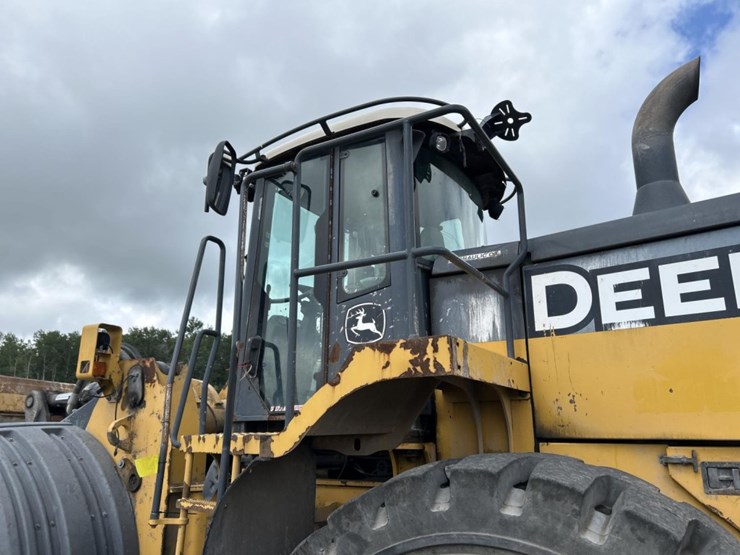 2014-deere-824k-image-60