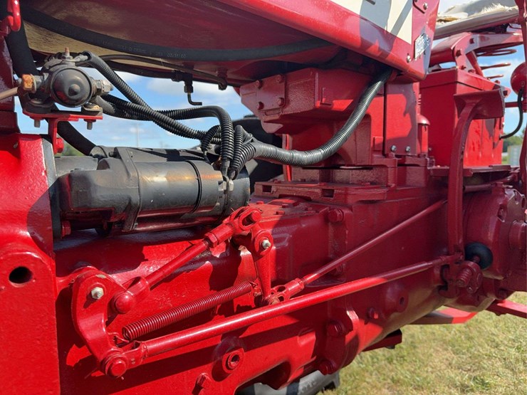 farmall-350-diesel-high-crop-image-58