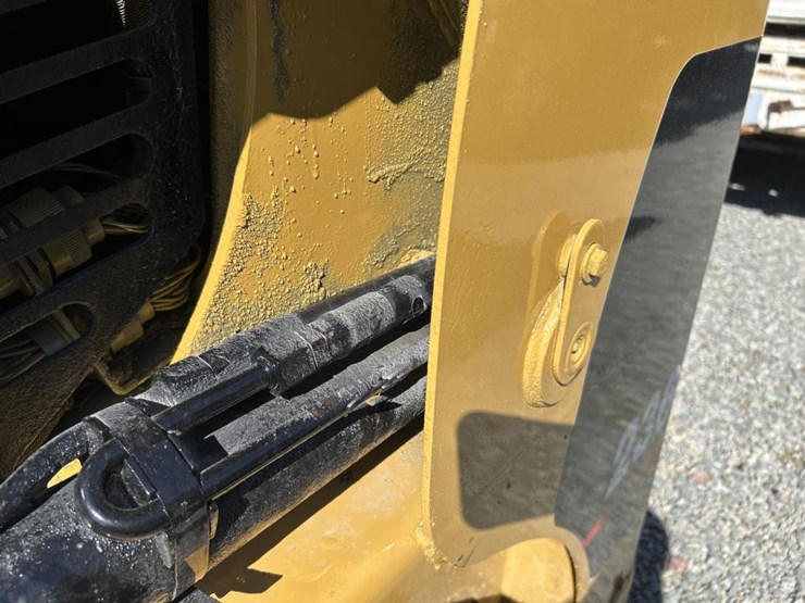 caterpillar-236-image-21
