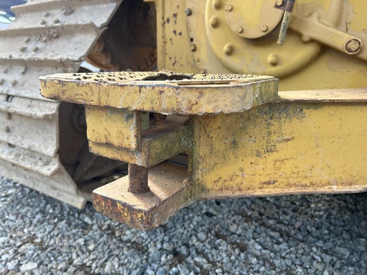 caterpillar-d4h-image-39