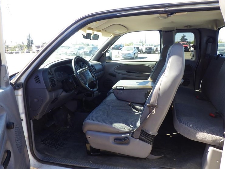 2001-dodge-ram-2500-image-5