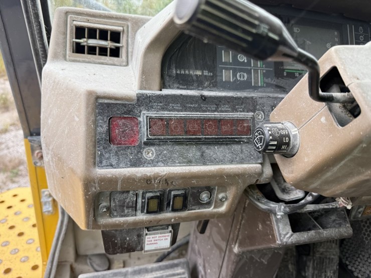 komatsu-hd465-5-image-62