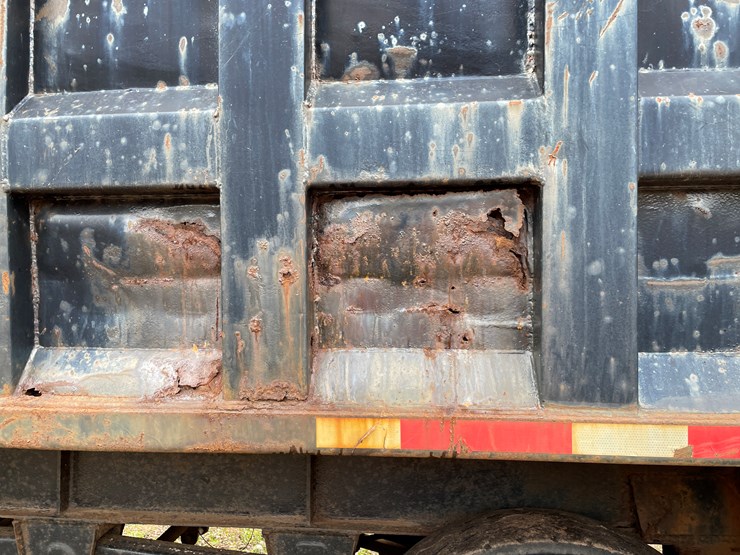#8104-•-1982-accrt.-40'-3-axle-open-top-gondola-scrap-hauling-trailer-(has-mi-title)-image-24