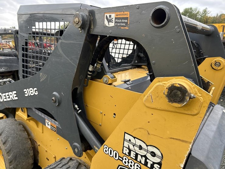 deere-318g-image-22