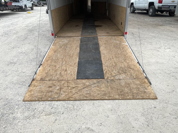 #1026-•-2019-forest-river-23'-v-nose-aluminum-trailer-(has-wi-title)-image-15