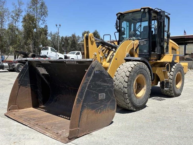 2022-caterpillar-930m-image-1