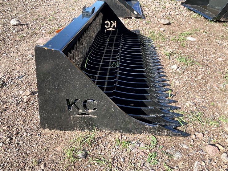 #8230-•-new-kc-72"-skid-steer-fine-skeleton-bucket-image-4