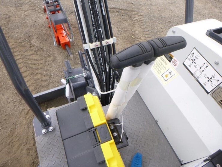bttl-et15h-6-hydraulic-excavator-image-22