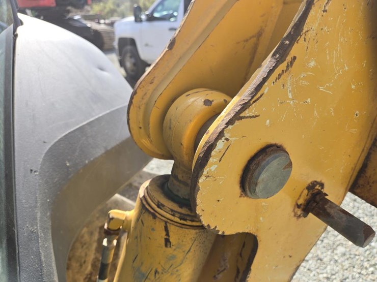 2015-deere-310sl-hl-image-38