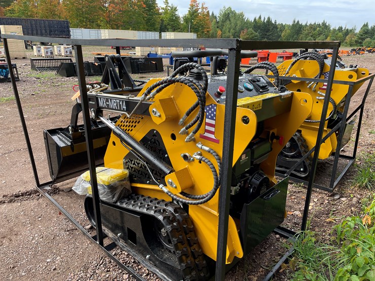 #8174-•-agt-compact-track-loader-image-6