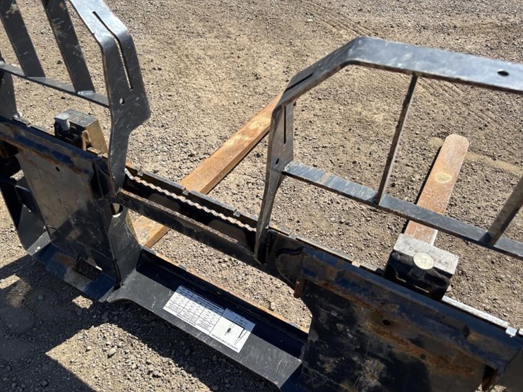 2022-bobcat-s850-image-15