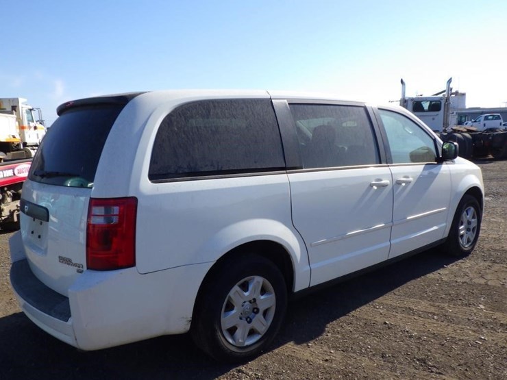 2009-dodge-grand-caravan-image-3