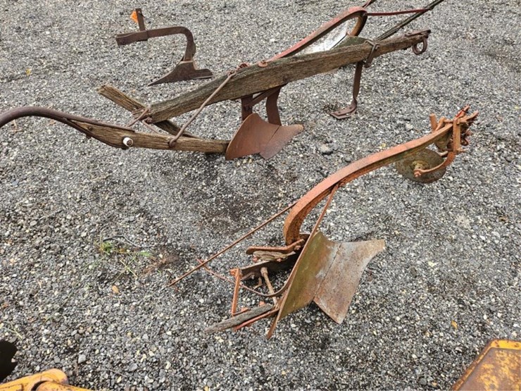 #2062-•-2---antique-plows-image-4