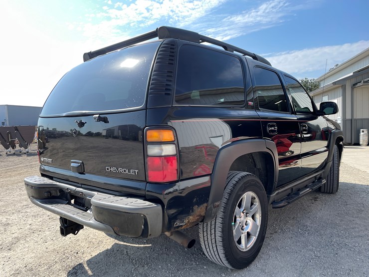 #1020-•-2005-chevy-tahoe-4x4-suv-(has-wi-title)-image-6