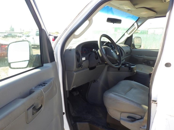 2006-ford-econoline-350-image-5