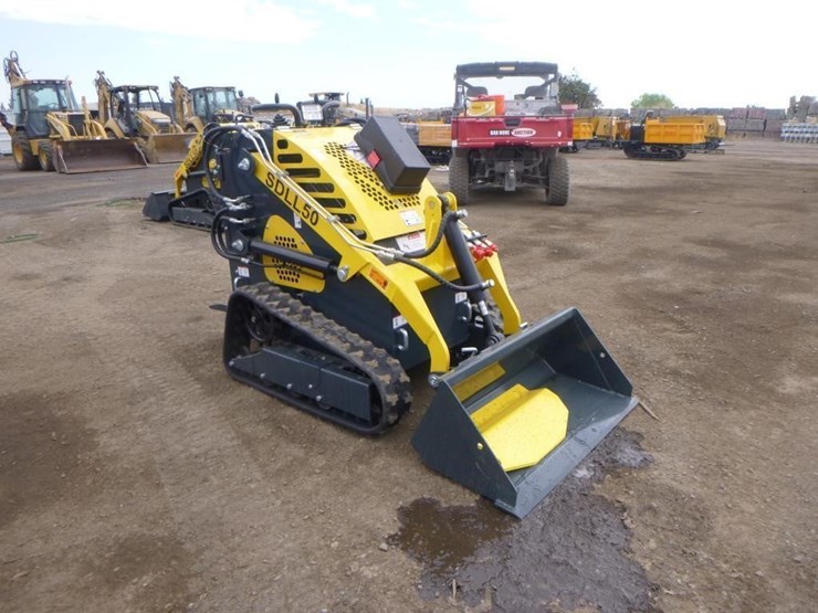 2025-sdlanch-sdll50-skid-steer-track-loader-image-2