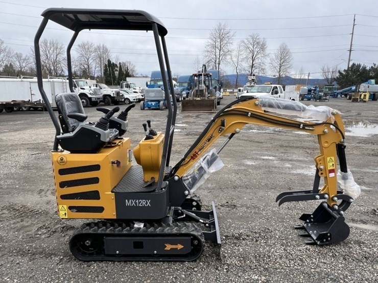 2025-cfg-mx12rx-mini-hydraulic-excavator-image-3