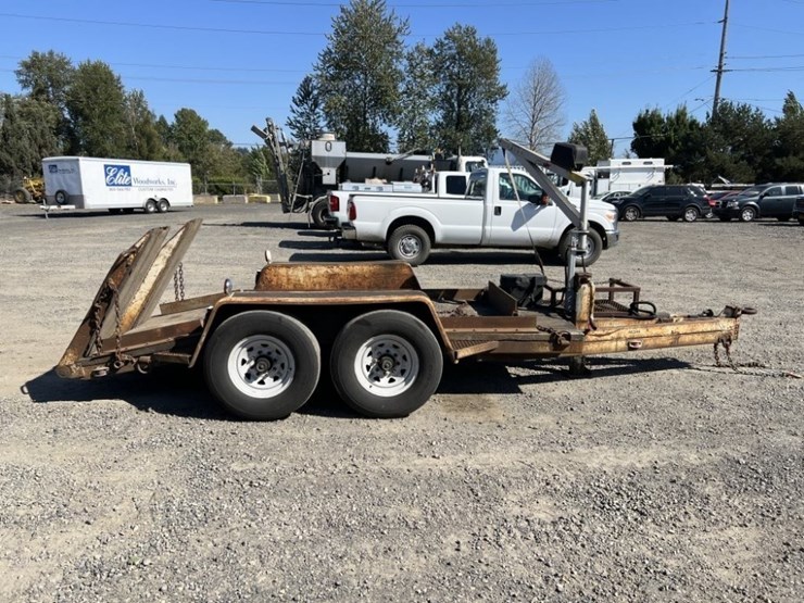 1993-buz's-12'-t/a-equipment-trailer-image-3