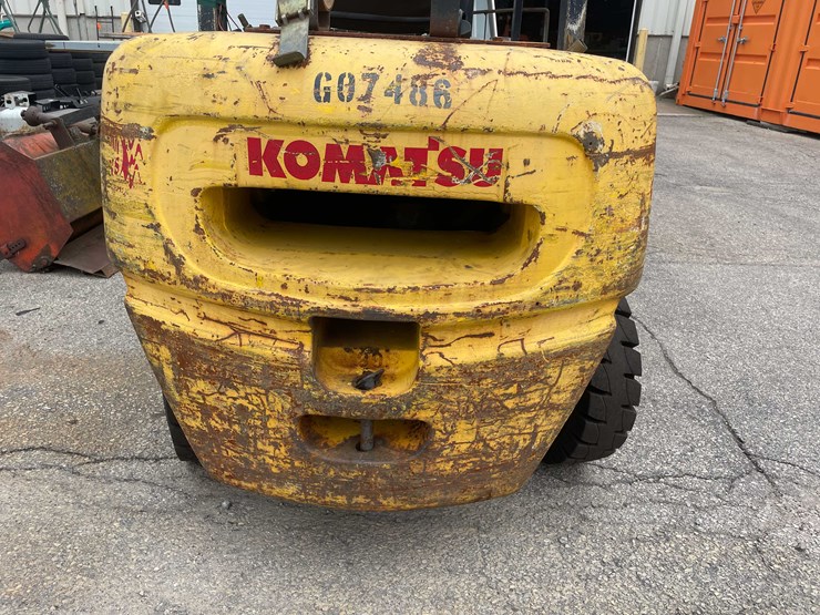 #1982-•-komatsu-forklift-(o4)-image-9
