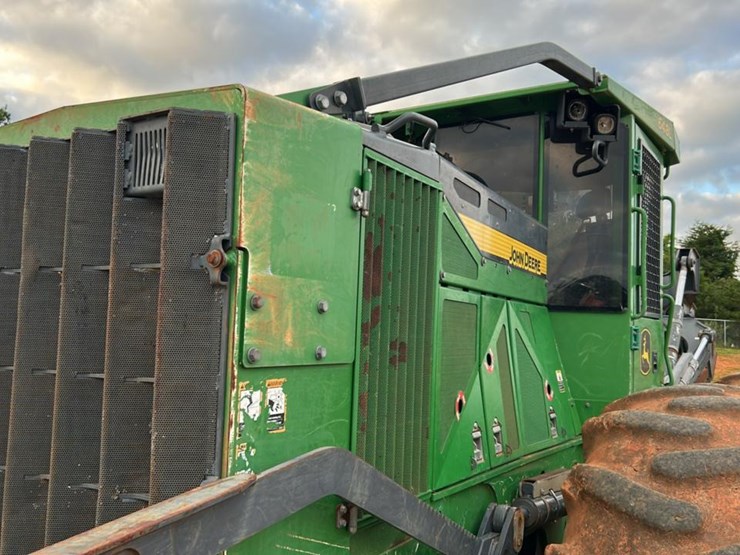 2018-deere-648l-image-20