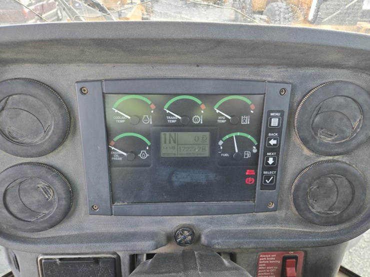 2007-deere-844j-image-57