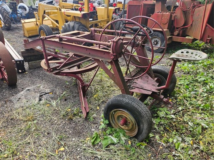 #2010-•-illinois-s-15a-pull-type-8'-grader-image-5
