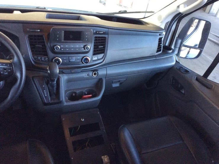 2020-ford-transit-image-14
