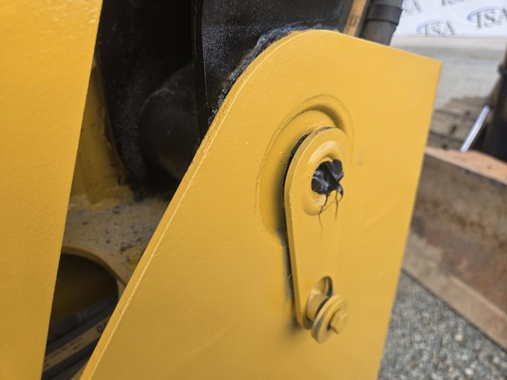 caterpillar-242d3-image-25