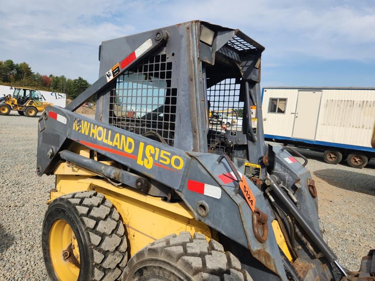 2001-new-holland-ls150-image-17