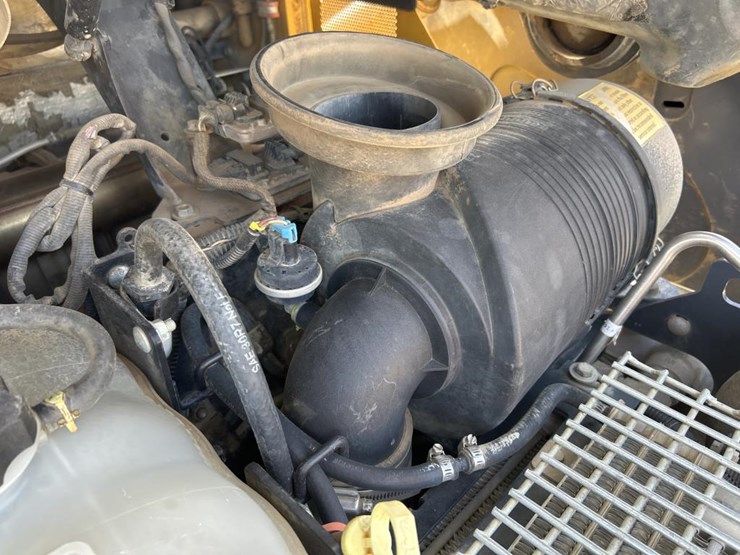 2018-deere-333g-image-33