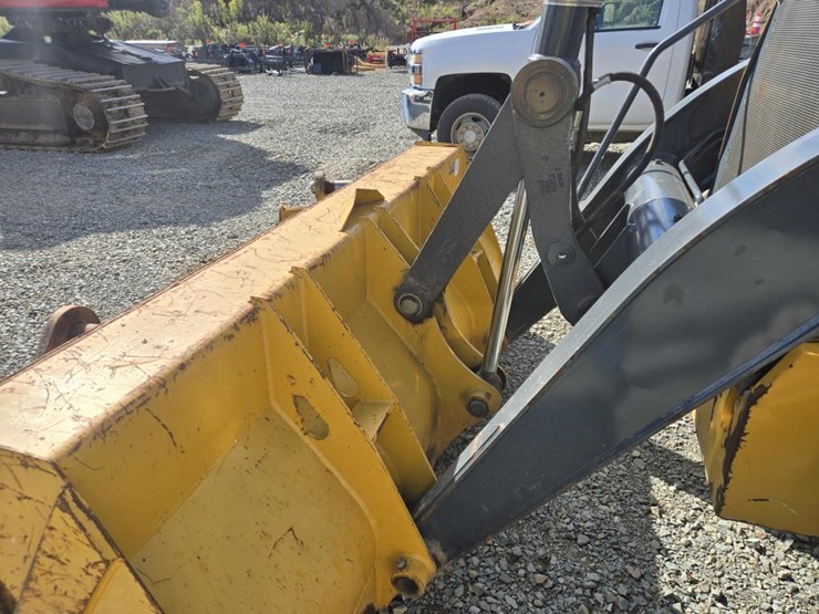 2015-deere-310sl-hl-image-13