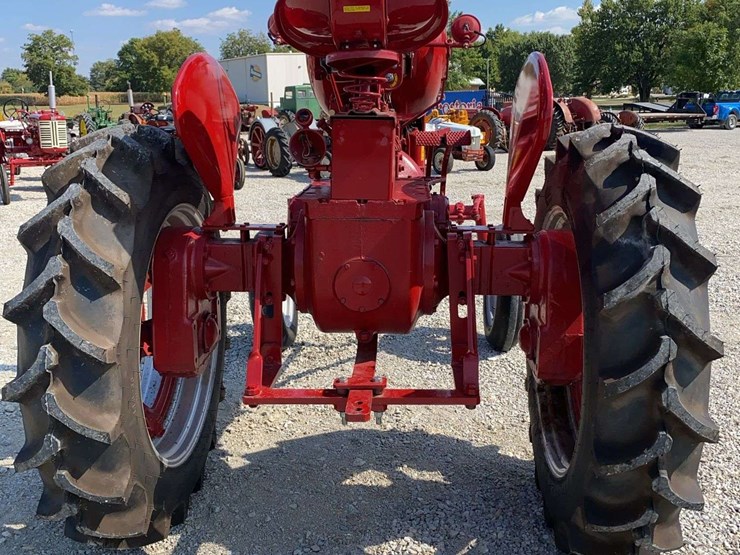 farmall-super-m-high-clearance-lp-image-4