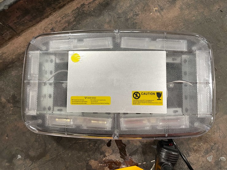 #5546-•-amber-led-strobe-light-(pr10)-image-2