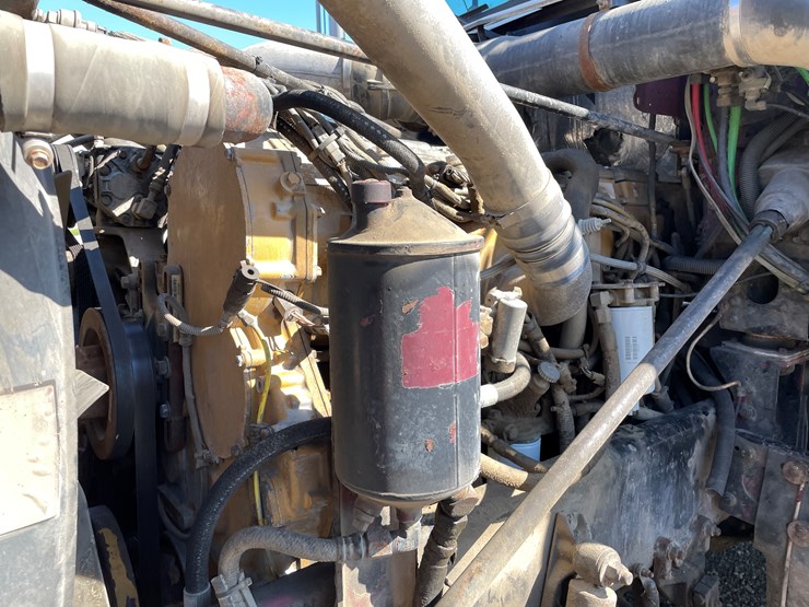 1999-freightliner-108sd-image-37