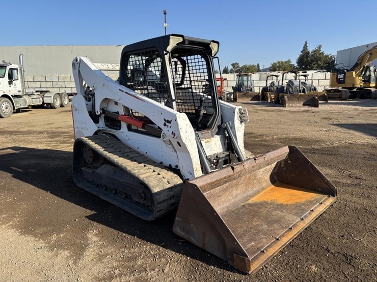 2016-bobcat-t770-image-2