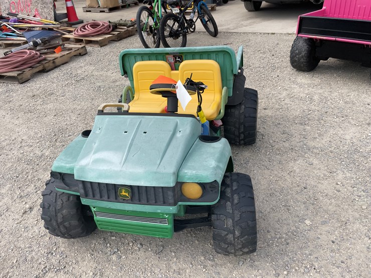 john-deere-gator-hpx-image-2